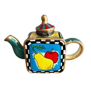 Teapot trinket box